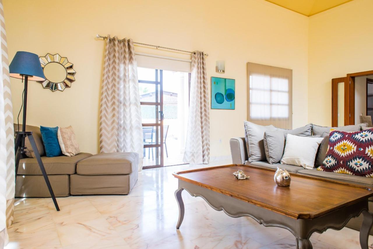 Villa Joy Private Pool Corralejo By Holidays Home Bagian luar foto